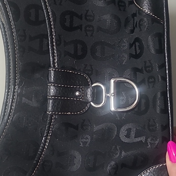 Black Etienne Aigner purse - Picture 2 of 8